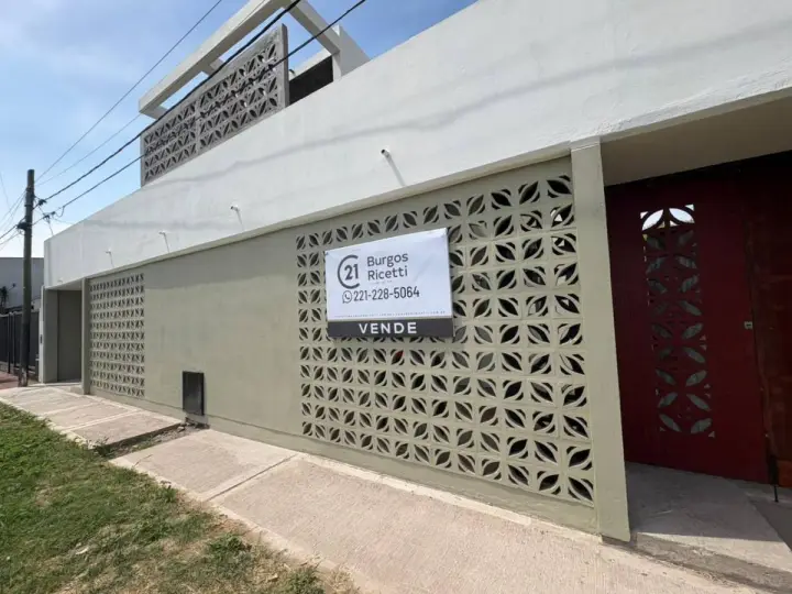 Dúplex de 2 dormitorios en Ringuelet, foto 1