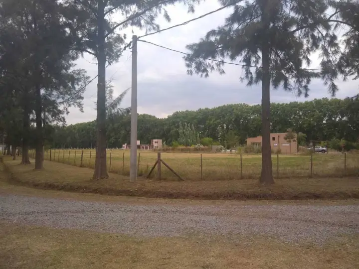 Lote de 3.920 m² en Estancia Las Malvinas, foto 1