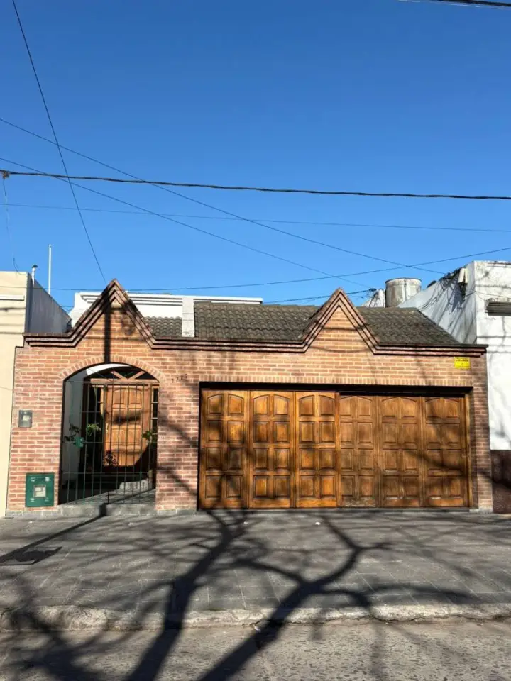 Casa de 3 dormitorios en La Plata, foto 1