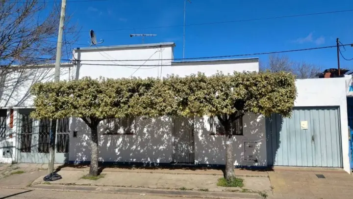 Casa de 2 dormitorios en La Plata, foto 1