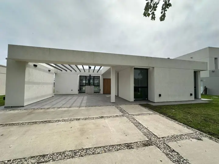 Casa en Haras del Sur III, foto 1