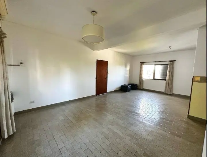 Departamento de 3 dormitorios en Los Hornos, foto 1