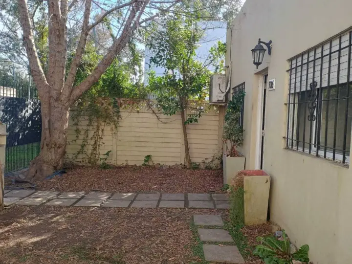Casa de 1 dormitorio en Villa Elvira, foto 1