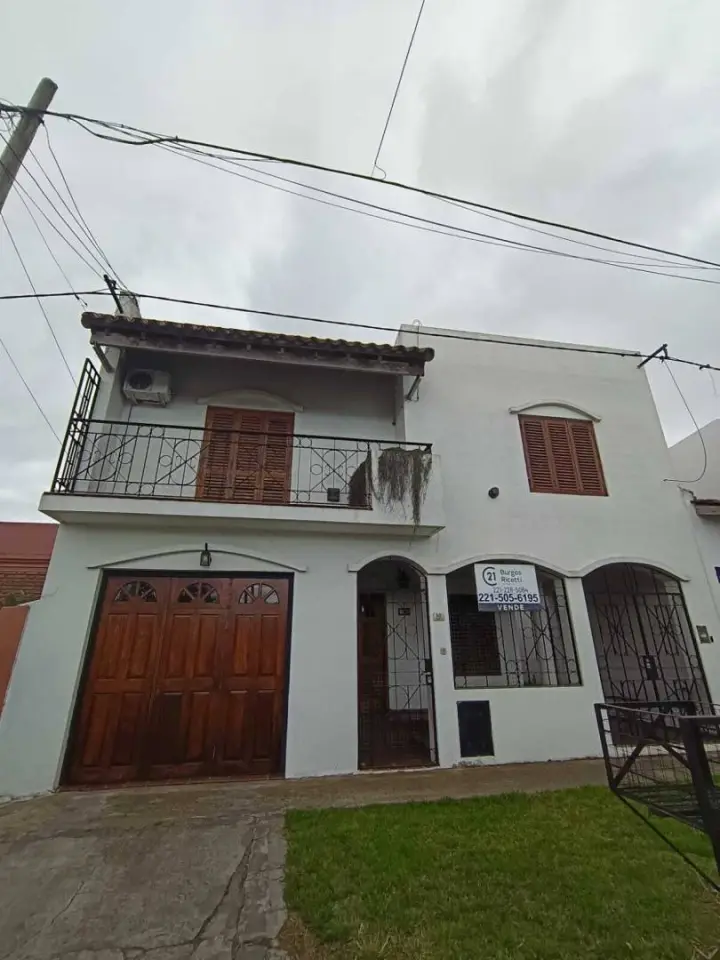 Casa de 4 dormitorios en San Carlos, foto 1