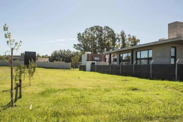 Lote de 480 m² en José Hernández, foto 1