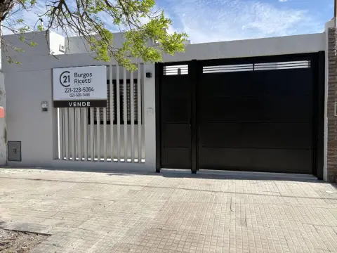 Casa de 3 dormitorios en La Plata