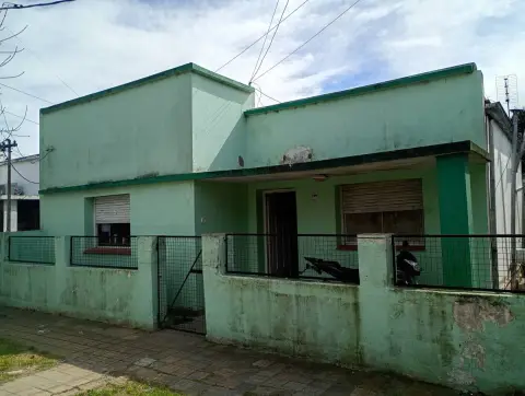 Casa de 2 dormitorios en Dique 1